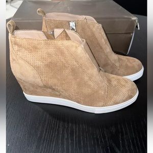 Linea Paolo Felicia Tan Suede Wedge Sneaker Boots Elastic Zipper Womens 7.5 M